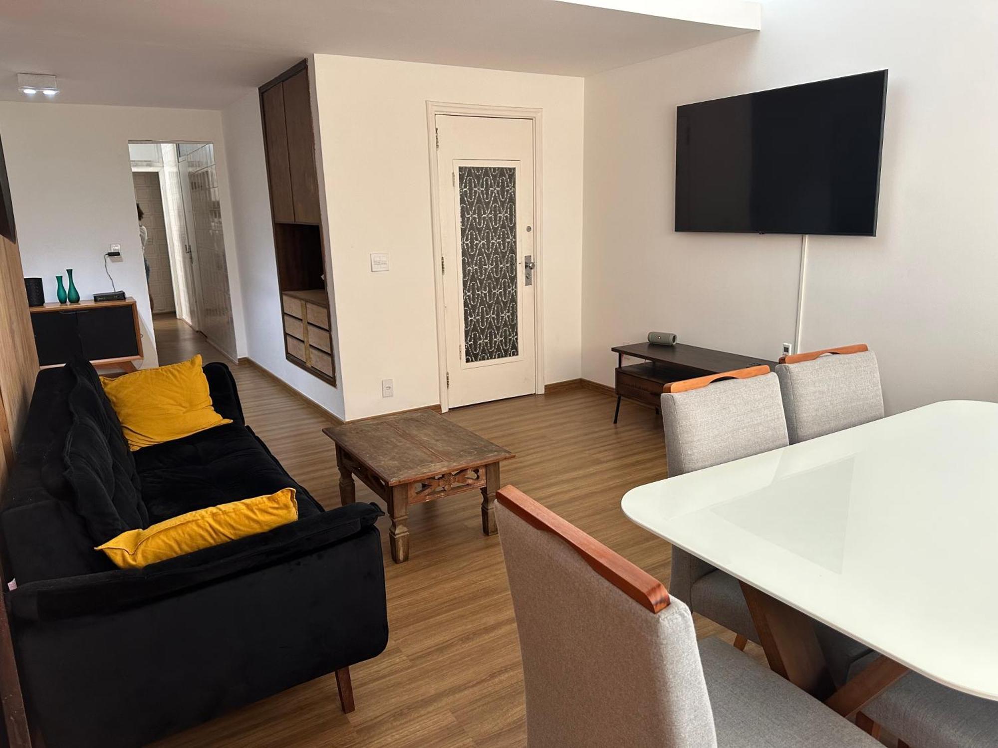 Copacabana - Avenida Atlantica - Apartamento *